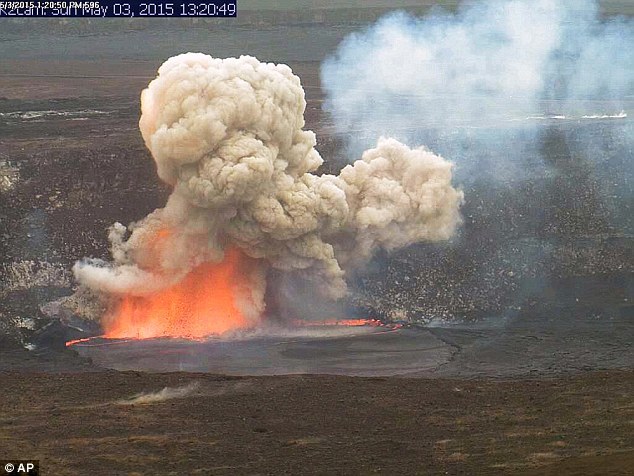 夏威夷火山喷出神秘火山泪﹕中空玻璃形似鸡蛋