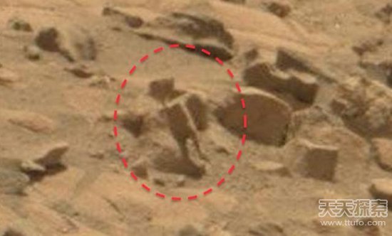 重磅消息!火星惊现背著书包的小外星人(1)