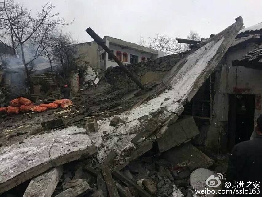 贵州威宁一农户自制烟花爆竹爆炸 已致6死10伤