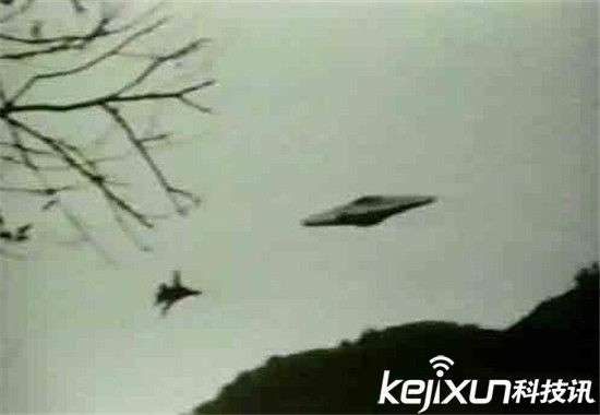 追踪UFO战机神秘失踪 53年后重现湖底