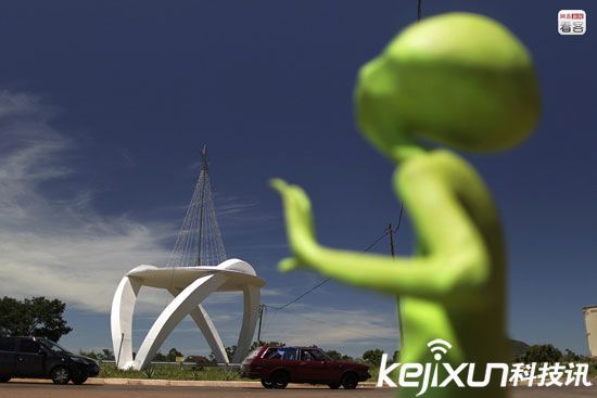 英国绝密档案解密外星人﹕它们都是绿色的﹗