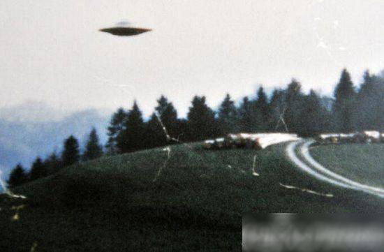 UFO专家探索遭外星人绑架 受监禁时间长达6周
