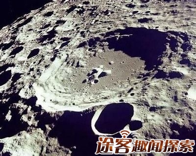 月球背面藏惊天秘密 nasa科学家怀疑有外星人   