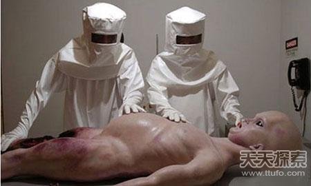UFO存在铁证!60年前美国发现外星人尸体