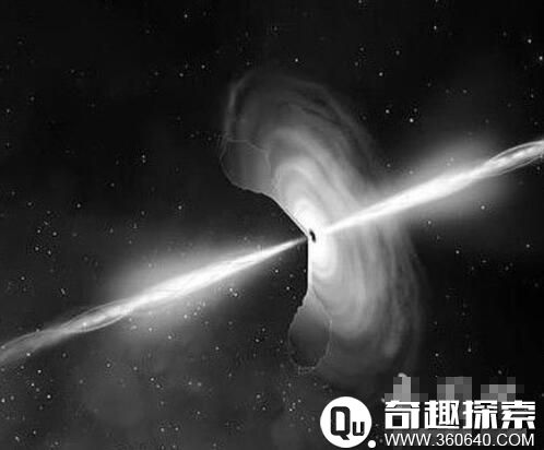 NASA照片顯示太陽附近現不明物體 疑為巨型UFO