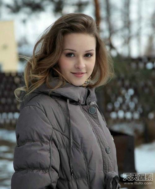 实拍乌克兰街头美女 体态婀娜让人怦然心动