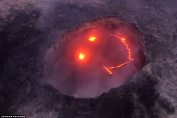 夏威夷火山晒“笑脸表情包”