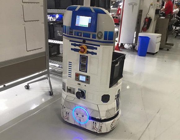 马斯克正在建造一个超级电池工厂 电池输出比