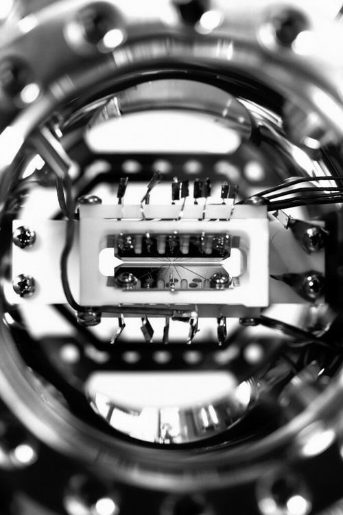 科学家设计出小型可编程量子计算机 _程序猿