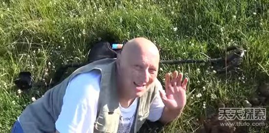 孩意外发现神秘宝箱 打开后全家吃惊 _探索者