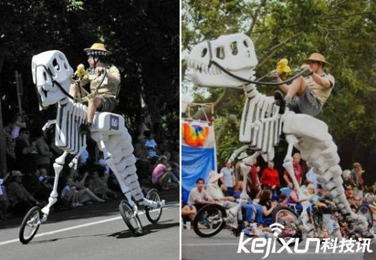 男子骑霸王龙出门上街 这也太拉风了!