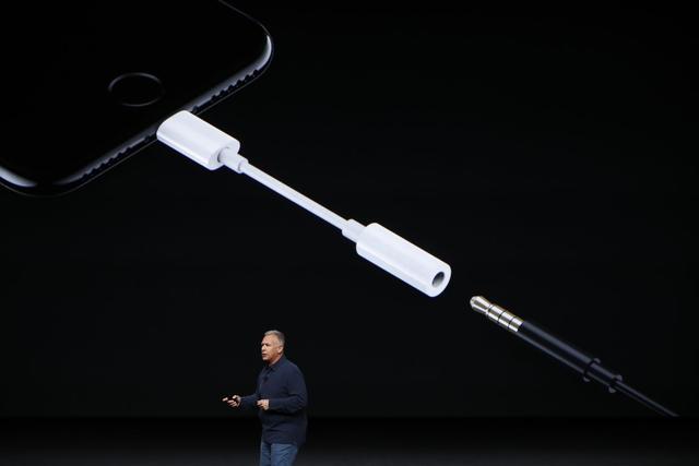 iPhone 7用户体验：取消耳机孔不是问题 但电池续航比过去更糟糕