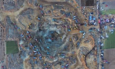 视频|营救结束,河北6岁男童坠井逾107小时后确