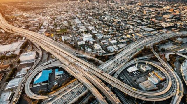 未来新能源:把压电晶体埋在路面下 利用车震发