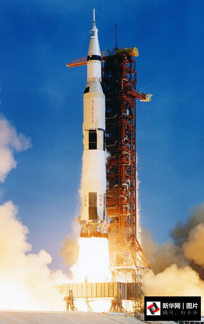 照片回看人类首次登月全程(1)