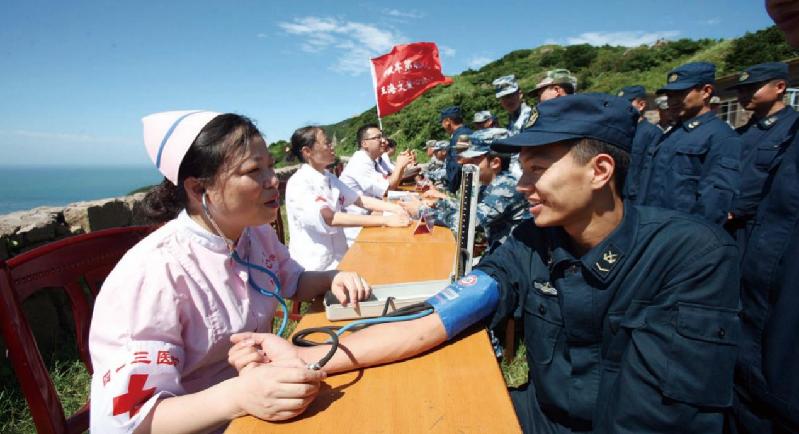 海岛训练不打烊，常见病防治也重要