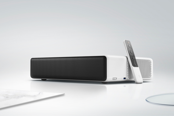 可投150英寸画面 9999元米家激光投影电视发