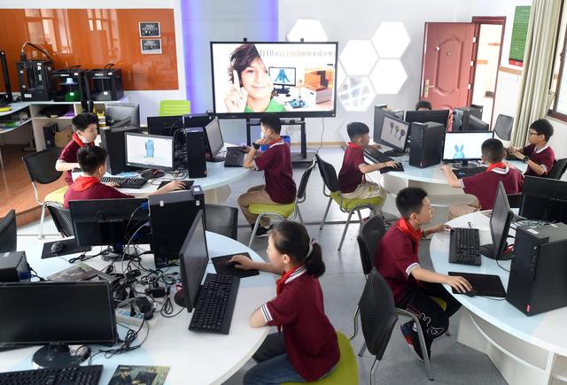 中国青少年的“人工智能”启蒙