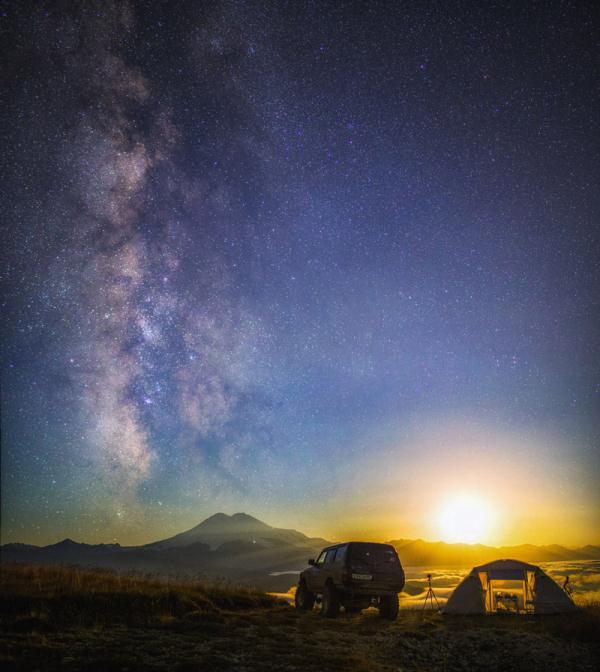 俄罗斯高山夜空星落九天 绝美梦中之景