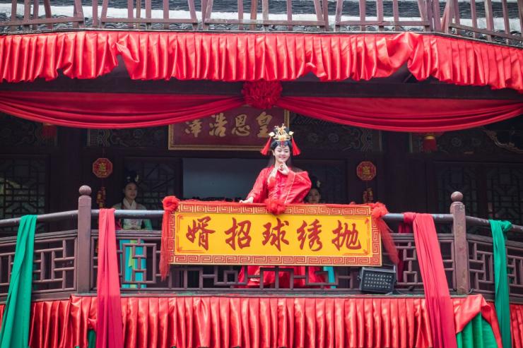 景区春节不打烊背后 有他们在守护幸福生活