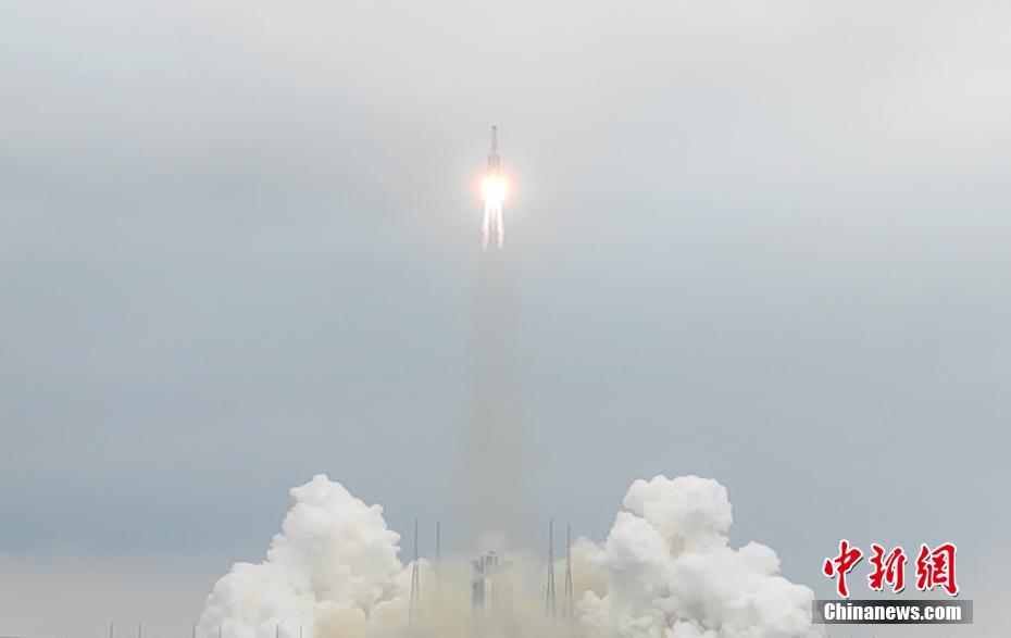 中国空间站首舱“天和核心舱”发射升空