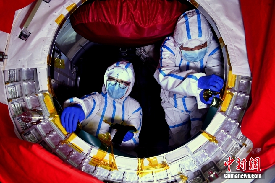 中国空间站首舱“天和核心舱”发射升空