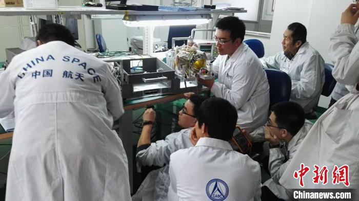 中国航天人的“星辰大海”:不再遥不可及 图为操作台调试。航天510所供图 航天510所供图 摄