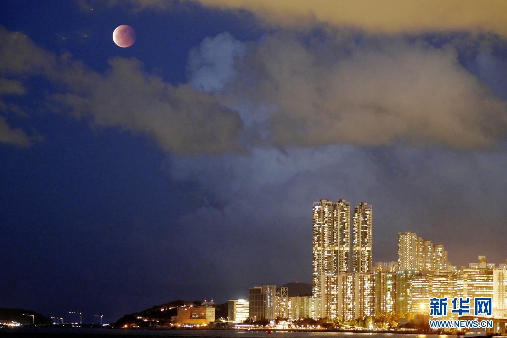 “超级红月亮”