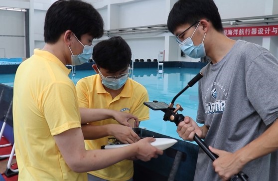 第十届全国海洋航行器设计与制作大赛决赛在上海交通大学举行