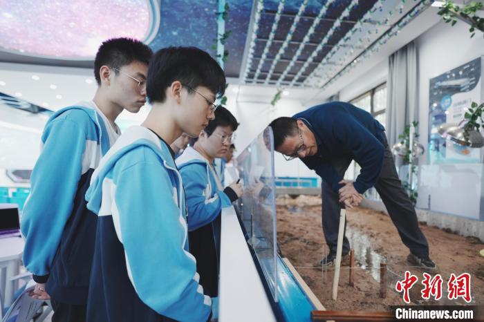 安徽合肥:深化校企合作 共建数字地球地理创新实验室