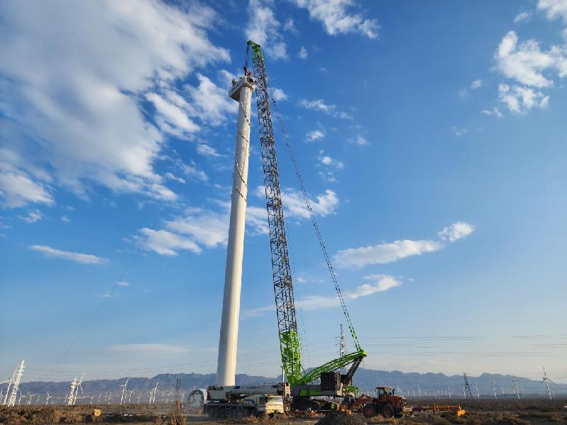 “建”证新疆首个多功能清洁能源基地