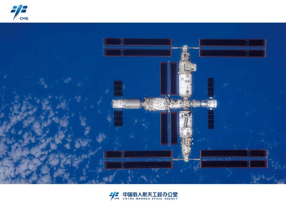 官方发布！中国空间站首张超高清全身照