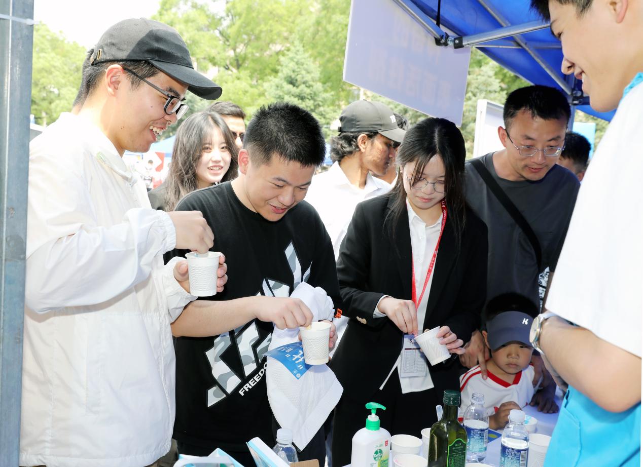北京大学第26届化学文化节开幕 北京大学第26届化学文化节开幕