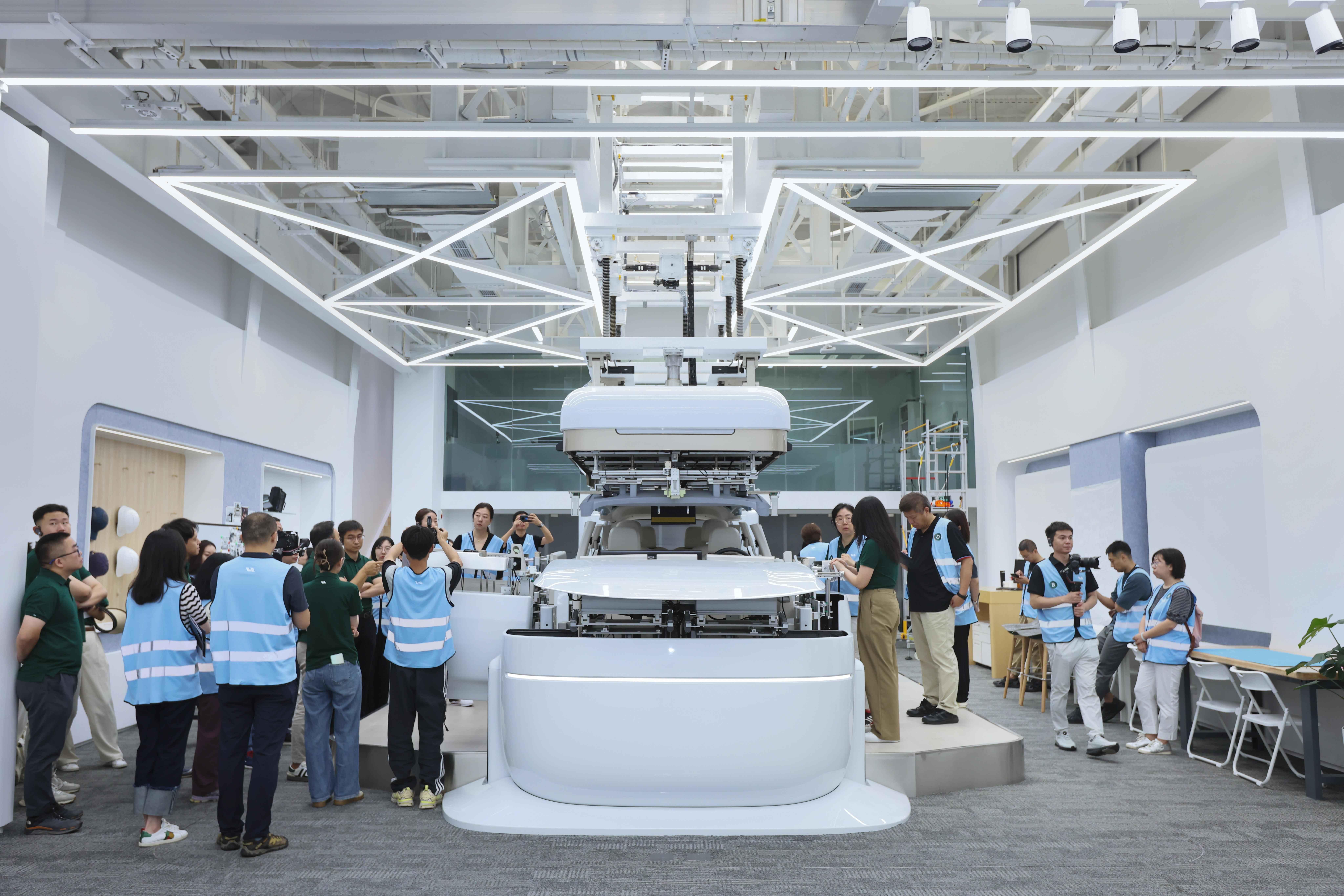 “打卡首都新地标” 智能驾驶还能这么“玩”