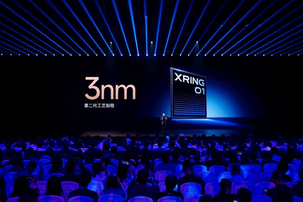 小米发布首款3nm芯片 累计投入已超135亿元