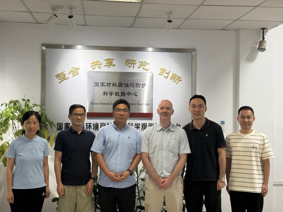 国际腐蚀领域专家访问北科大国家材料腐蚀与防护科学数据中心