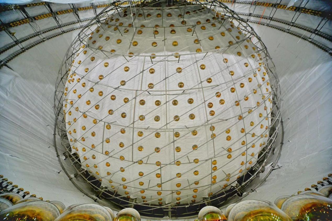 地下700米大国重器——江门中微子实验正式运行
