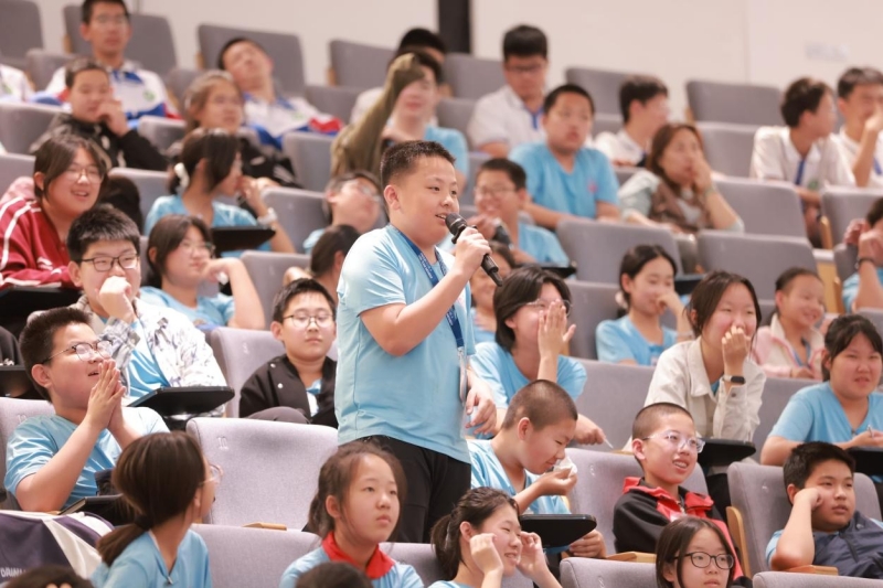 “同一堂课——解码国之重器”系列公开课第二场揭秘“寰”