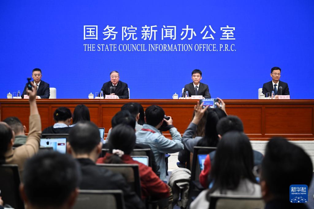 “十四五”时期，中国人的饭碗端得更牢、更有成色