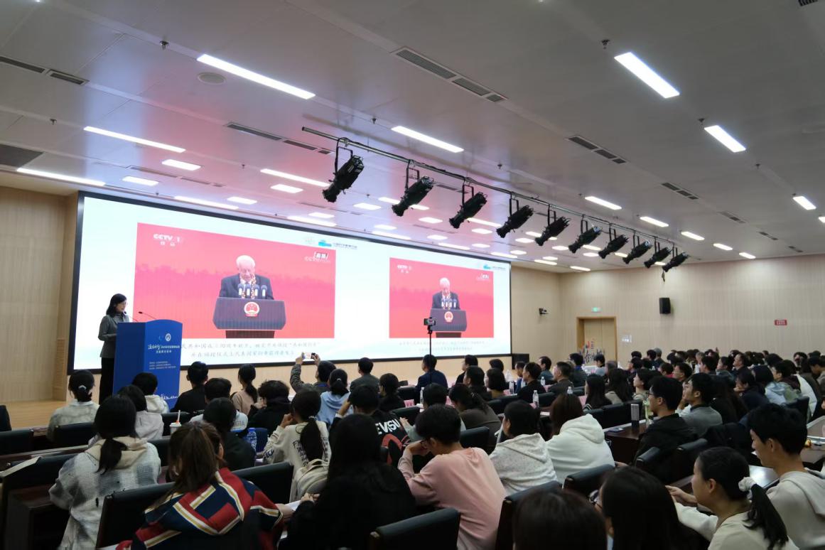 “逐光而行”2025科学家精神弘扬交流研讨活动在青岛举行