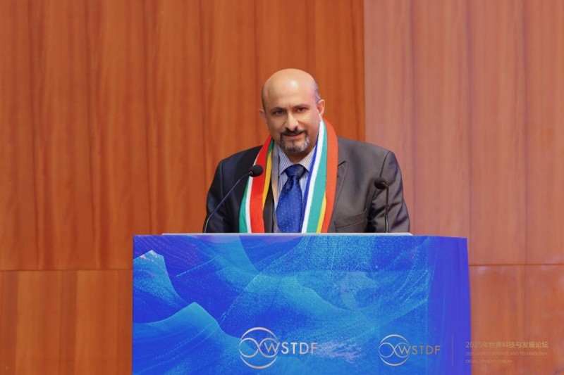 记者观察｜“不用学物理数学，AI能给出所有答案？”——国际视角下的人才培养与教育变革