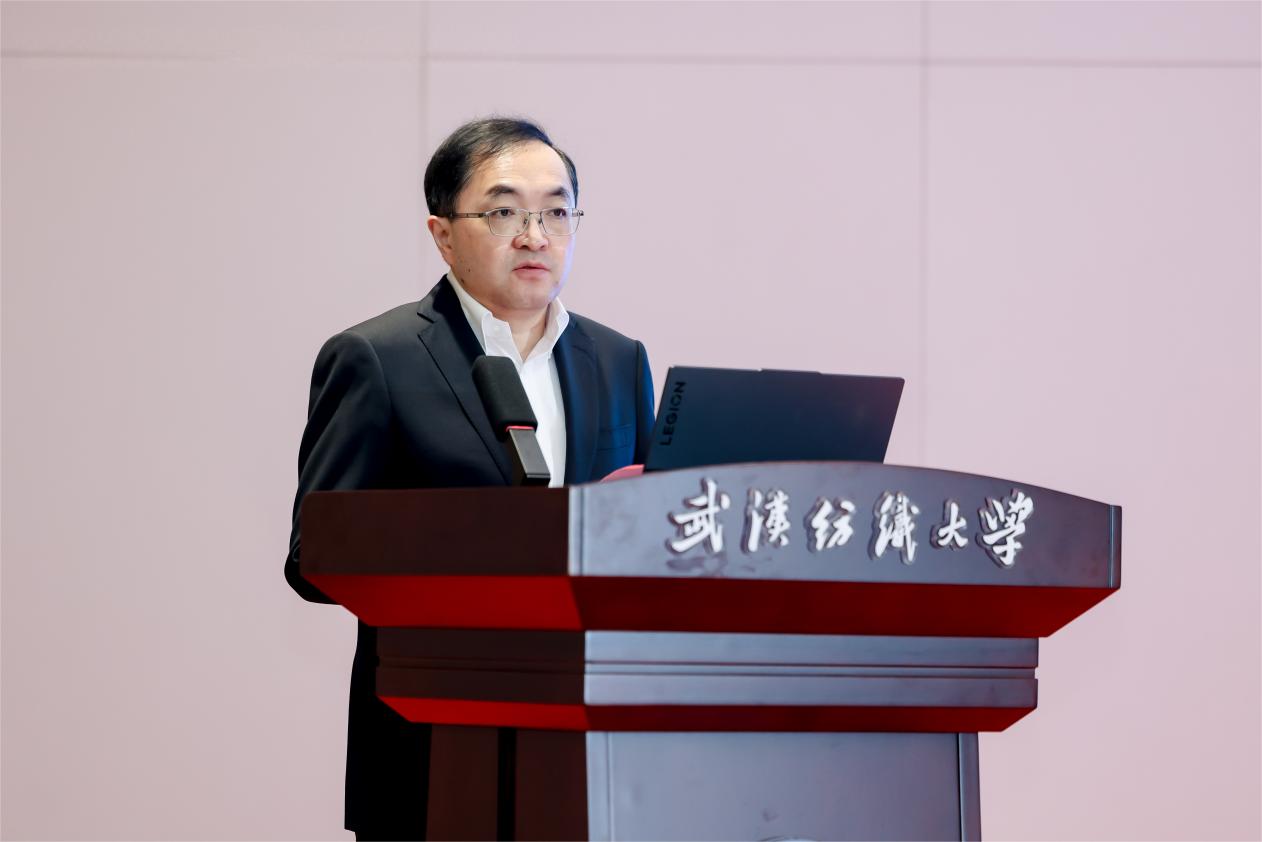 全生命周期健康科学与技术国际学术研讨会在武汉举办