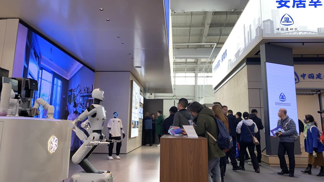 智能机械臂冲咖啡、语音控全屋……这款智慧住宅藏满黑科技