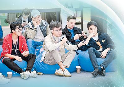 年轻人如何在人工智能领域展现才华(人民眼·人工智能)