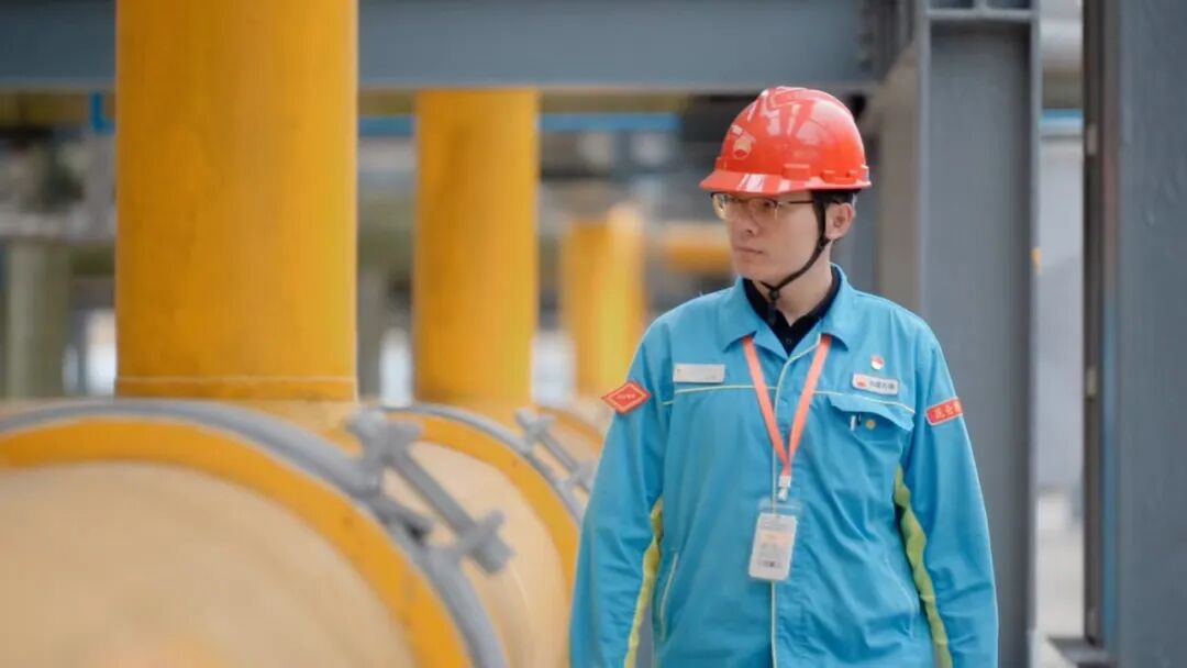 “95后”张鹏飞：极强寒潮中坚守保供一线！