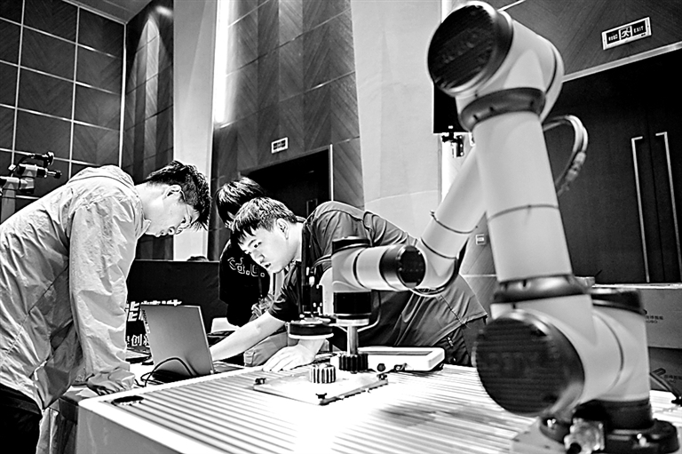 这些实验班,在大师精神引领下启智创新 这些实验班,在大师精神引领下启智创新