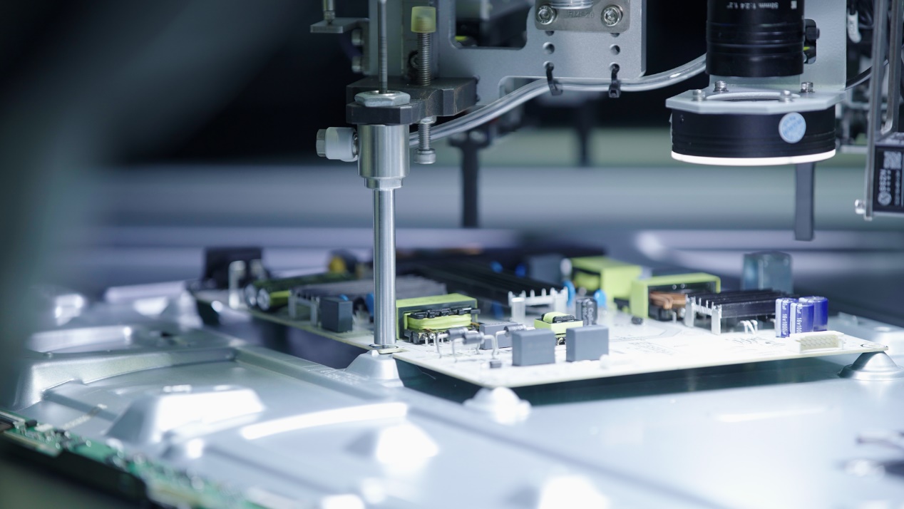 海信电视工厂获评全球电视行业首个“灯塔工厂”