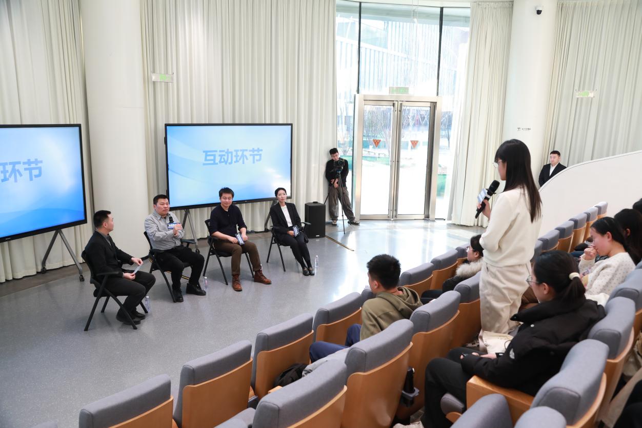 跨界对话共探高端仪器创新生态，怀柔科学城系列沙龙第二期举办