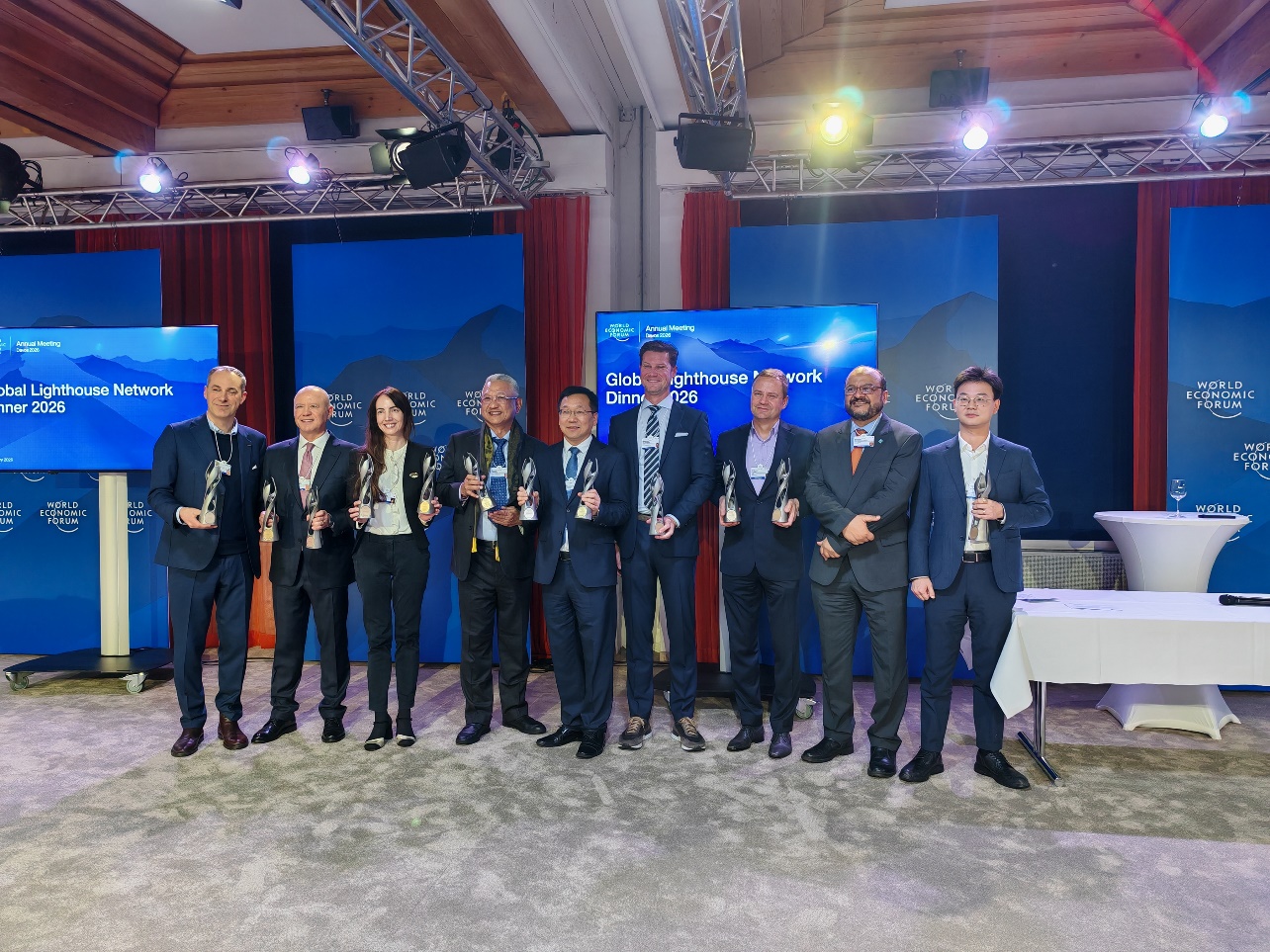 电视行业首家灯塔工厂花落海信：是荣誉，更是承诺！