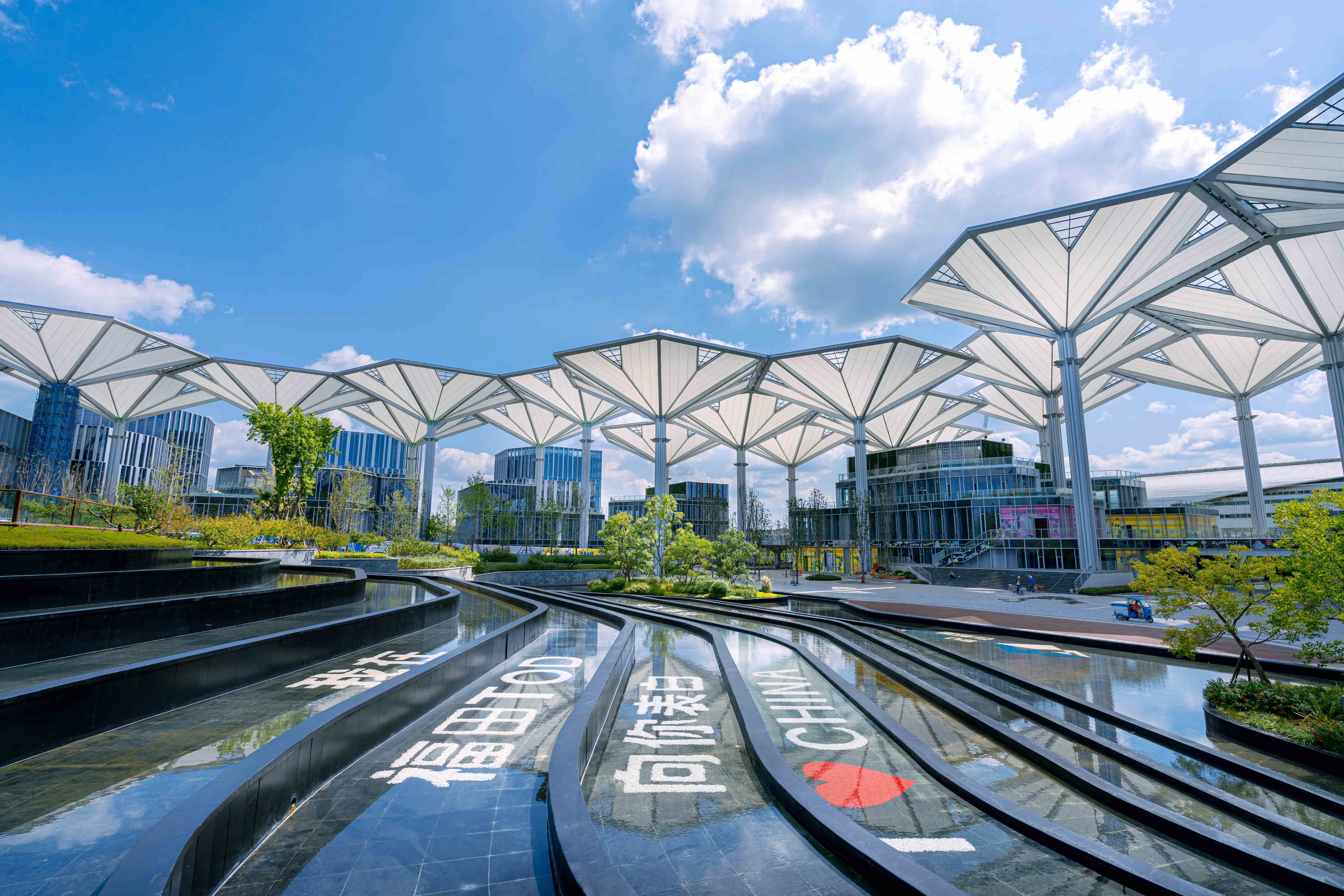 四季可攀！国内首家室内攀冰馆在成都未来科技城开业